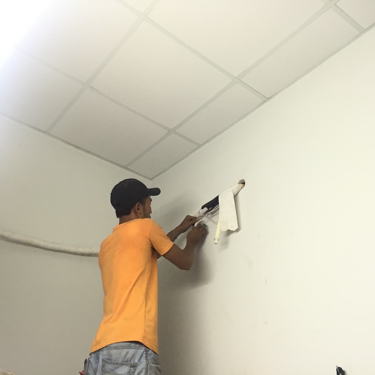 Nắng nóng kéo dài, thị trường máy lạnh tăng đột biến tại TPHCM